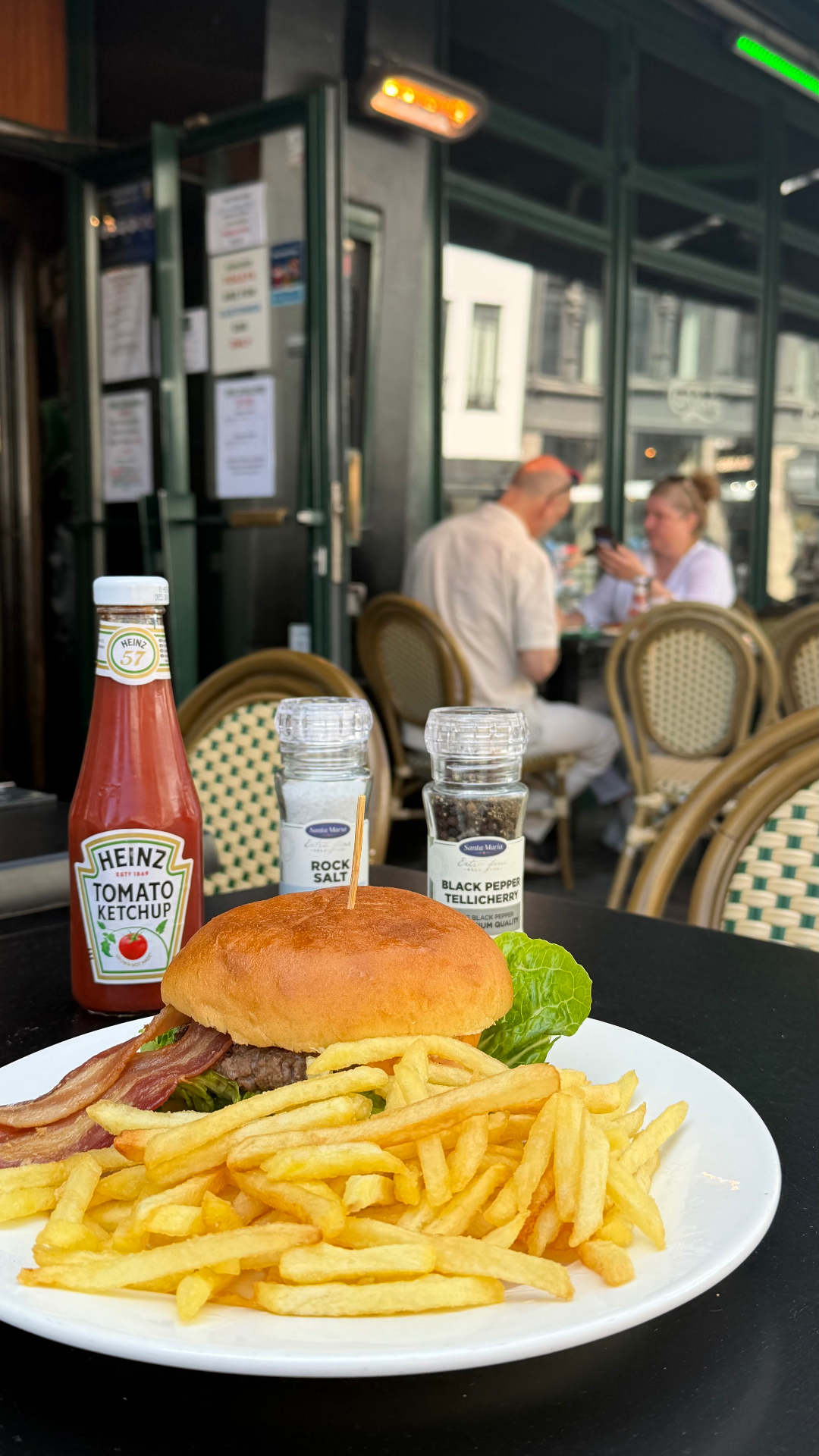 Juicy Dubliner burger with fries